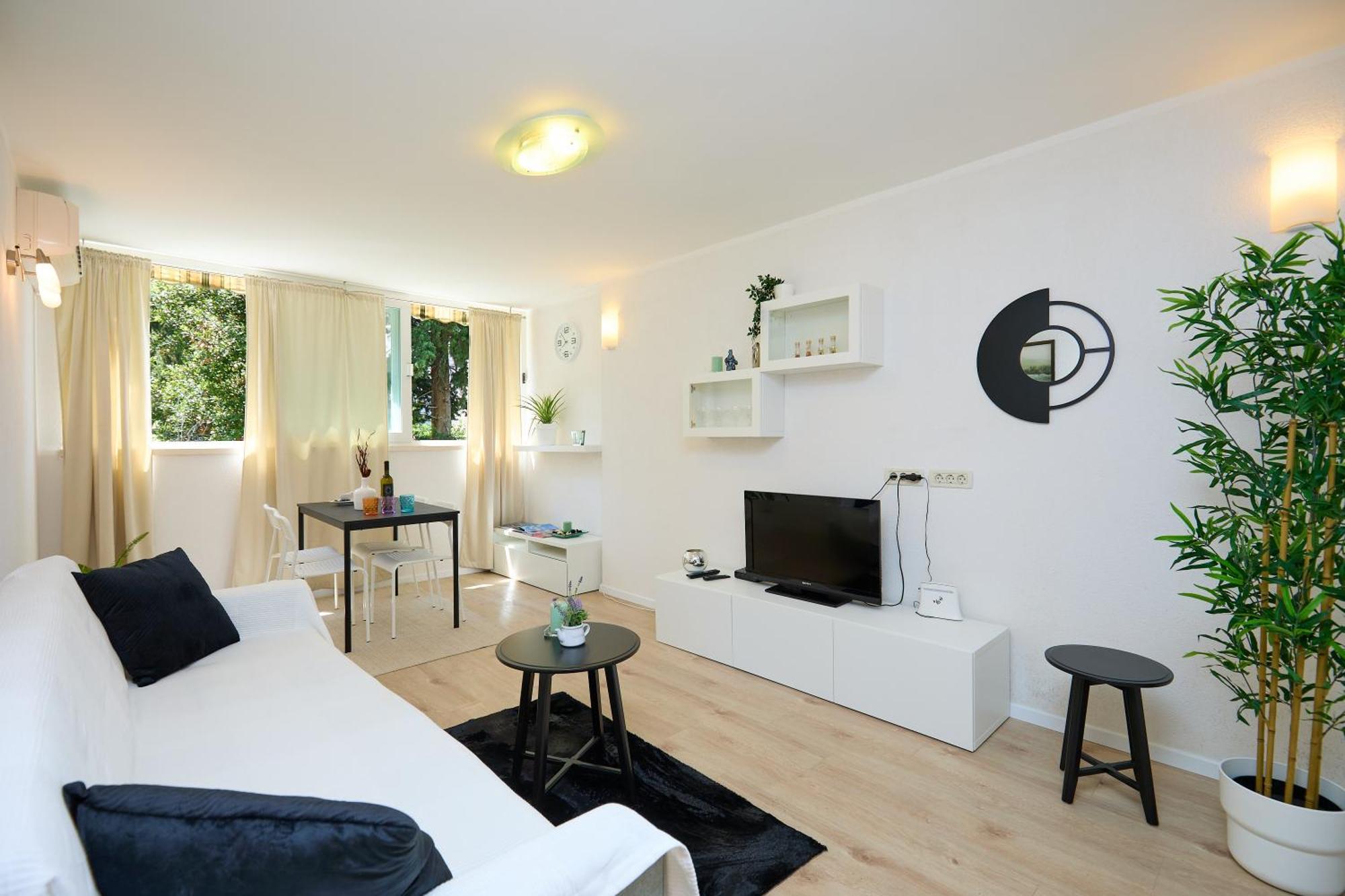 Apartment Promenada- 4Pax With Parking 두브로브니크 외부 사진